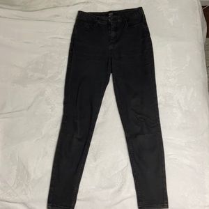 Black Skinny Jeans